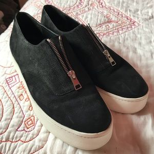 Vince Warner Black Platform Zipper Sneakers Size 9